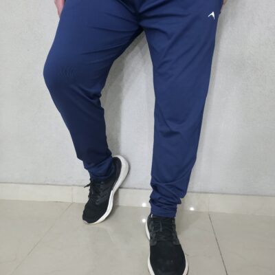 Pantalón chupín Lycra Azul.