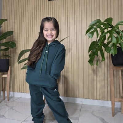 Conjunto de niños Unisex. Material DARLON.